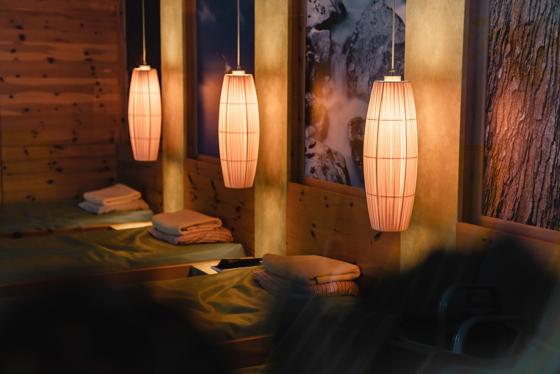 Gedämpfte Beleuchtung im Ruheraum