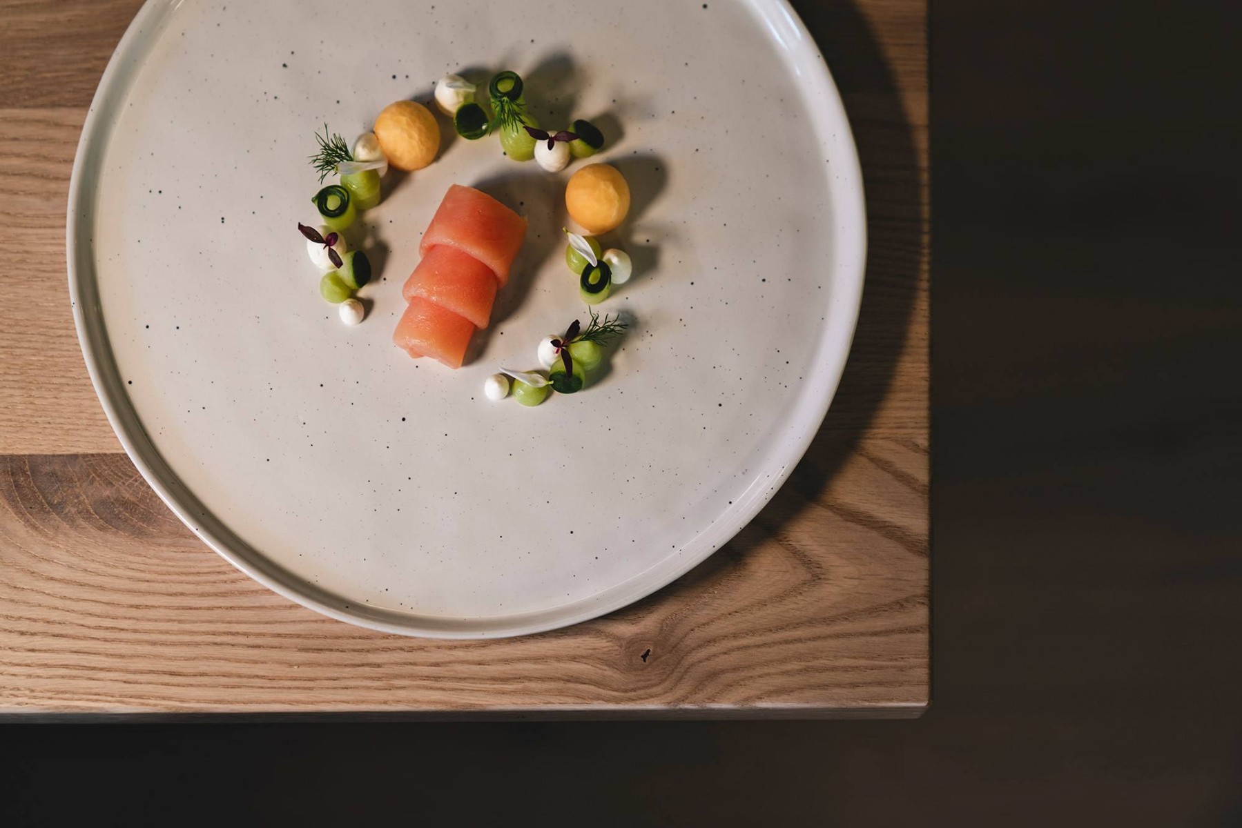 Köstiches Gericht mit Lachs