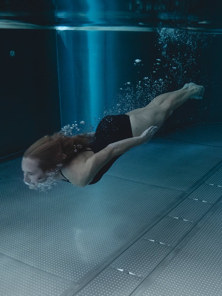 Eintauchen ins Hallenbad im Fichten-Spa