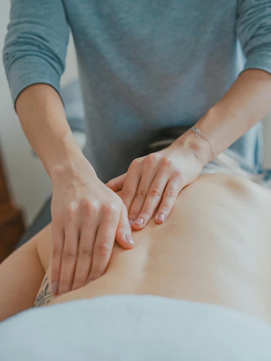 Herrliche Massage zum Entspannen © Unsplash / Toa Heftiba