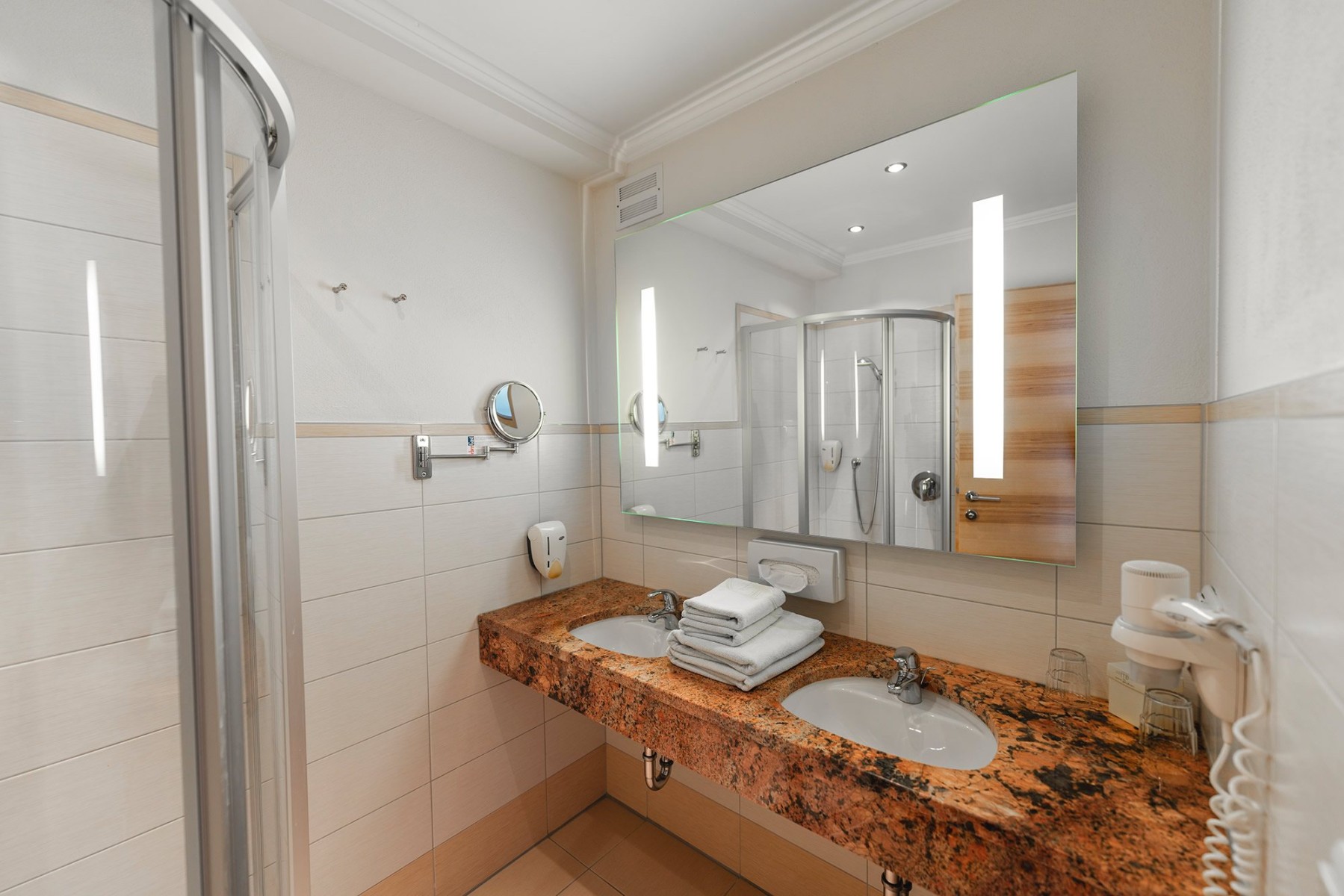 Badezimmer Komfortzimmer Panorama