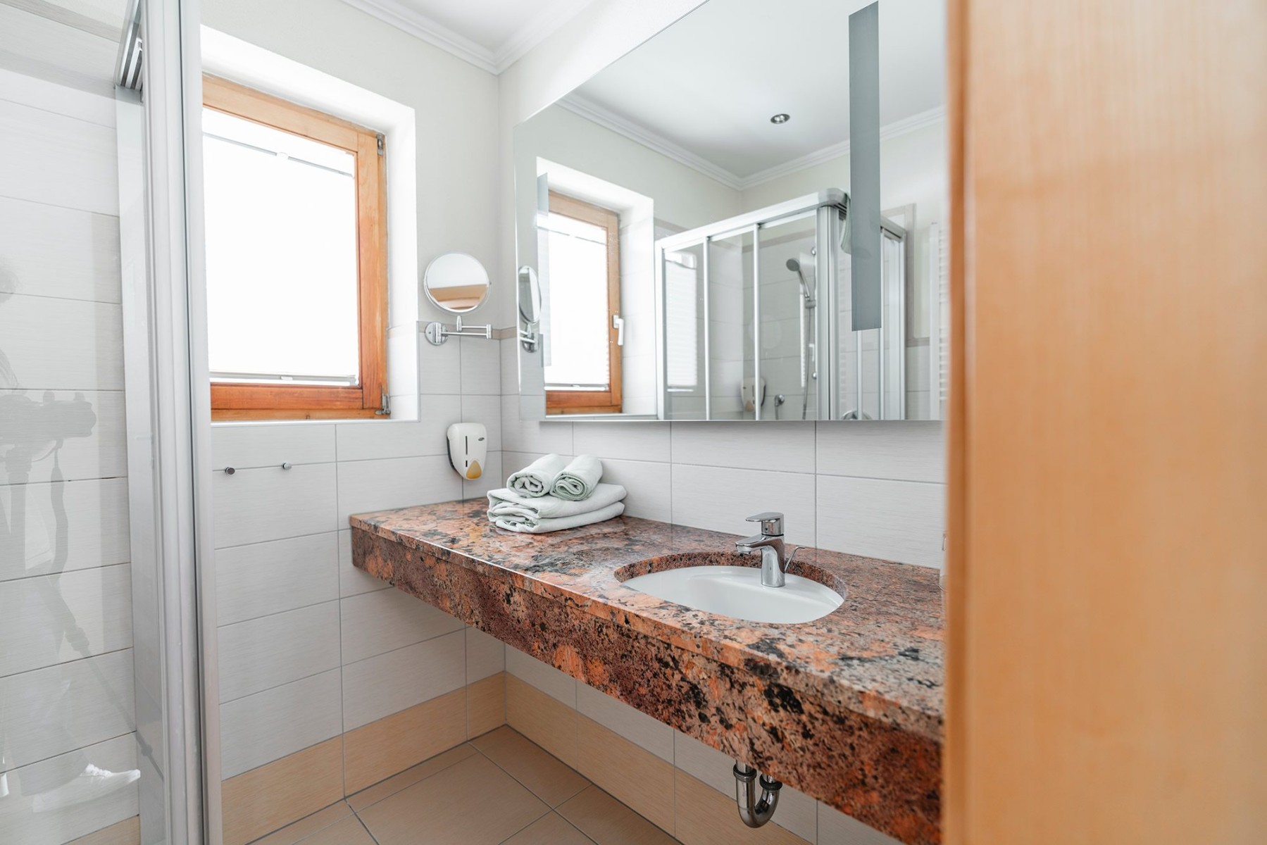 Badezimmer Komfortzimmer Standard